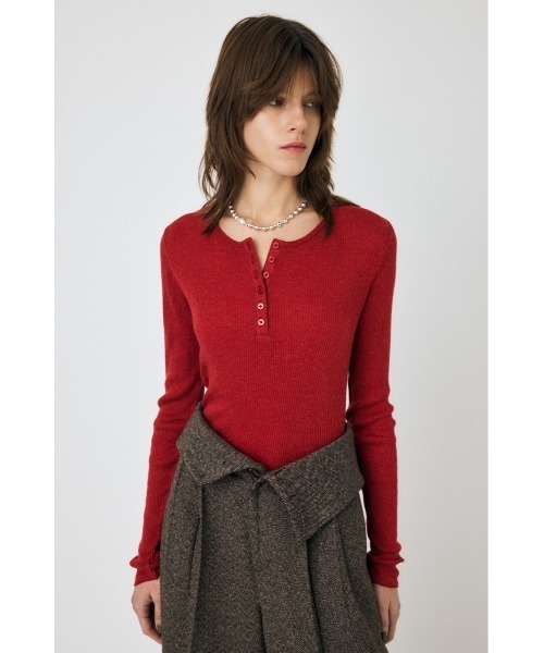 MOUSSY(マウジー)の「HENRY NECK ロングスリーブTシャツ(Tシャツ/カットソー・レディース・レッド/オフホワイト/チャコールグレー・FREE)」の3枚目の写真