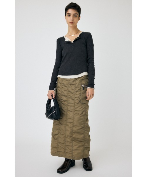 MOUSSY(マウジー)の「HENRY NECK ロングスリーブTシャツ(Tシャツ/カットソー・レディース・レッド/オフホワイト/チャコールグレー・FREE)」の6枚目の写真