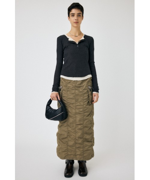 MOUSSY(マウジー)の「HENRY NECK ロングスリーブTシャツ(Tシャツ/カットソー・レディース・レッド/オフホワイト/チャコールグレー・FREE)」の7枚目の写真