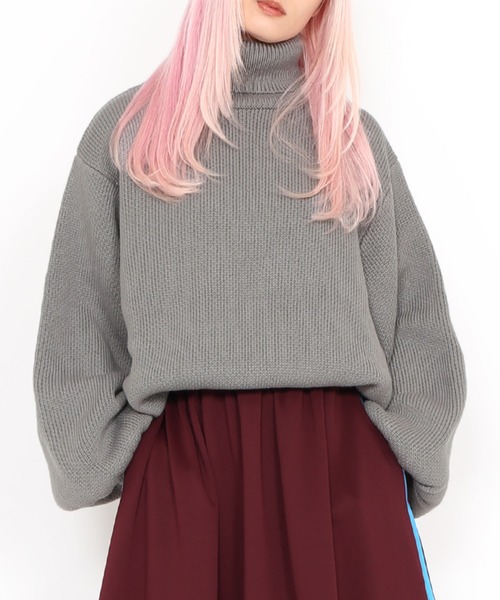 PUNYUS（プニュズ）の「タートルネックオーバーニット（ニット/セーター・レディース・杢グレー/ブラック/イエロー/ピンク・3/4）」の8枚目の写真