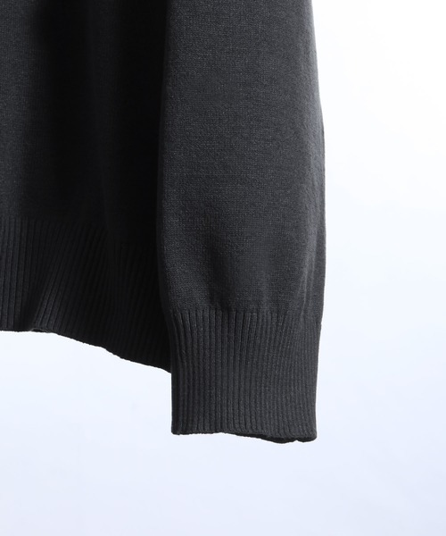 ZIP FIVE -White Line-(ジップファイブホワイトライン)の「【White Line】 リラックスフィット ハイゲージ Vネック ニット(ニット/セーター・メンズ・オフホワイト/ブラック/チャコール・MEDIUM/LARGE/X-LARGE)」の5枚目の写真