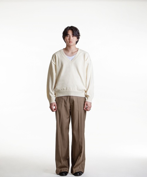 ZIP FIVE -White Line-(ジップファイブホワイトライン)の「【White Line】 リラックスフィット ハイゲージ Vネック ニット(ニット/セーター・メンズ・オフホワイト/ブラック/チャコール・MEDIUM/LARGE/X-LARGE)」の15枚目の写真