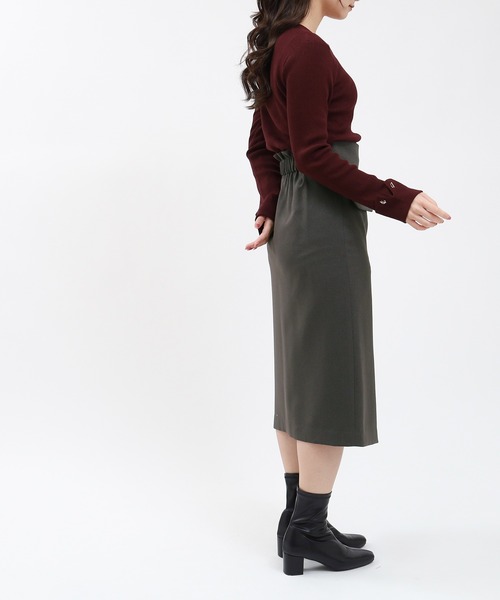 TRUDEA(トルディア)の「フラップポケットタイトスカート(スカート・レディース・ブラック/グレー/グレイッシュベージュ・LARGE/SMALL/MEDIUM)」の2枚目の写真