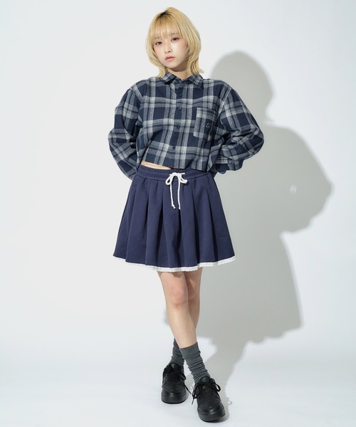 ALLuRing ChaRm（アリュリングチャーム）の「Ruffle Mini Sweat Skirt / フリルミニスウェットスカート インナーパンツ付（スカート・レディース・グレー/ネイビー・FREE）」の19枚目の写真