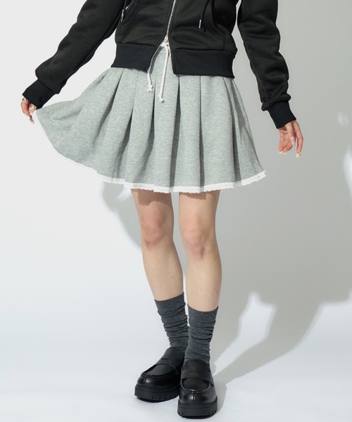 ALLuRing ChaRm（アリュリングチャーム）の「Ruffle Mini Sweat Skirt / フリルミニスウェットスカート インナーパンツ付（スカート・レディース・グレー/ネイビー・FREE）」の8枚目の写真