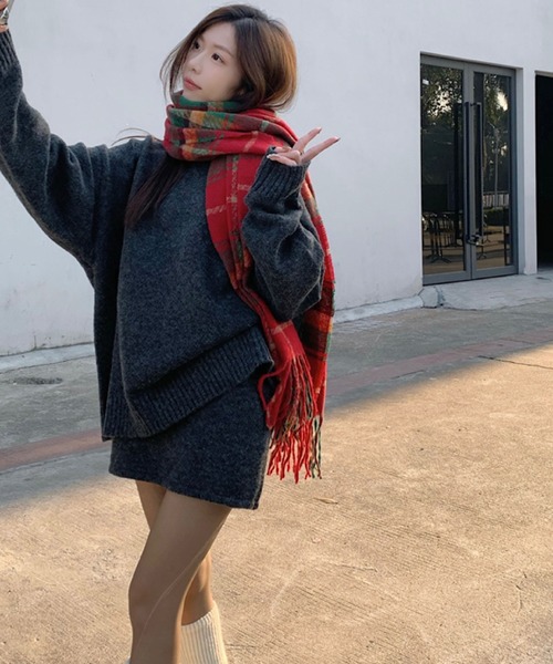 2ly2（トゥーリートゥー）の「ふんわりチェック柄マフラー（マフラー