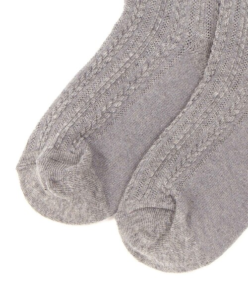 BeBe Petits Pois Vert（ベベプチポワヴェール）の「【店舗限定】フリルニーハイソックス(15~24cm)（ソックス/靴下・キッズ・グレー/ブラック・21.0cm/19.0cm/24.0cm/17.0cm）」の7枚目の写真