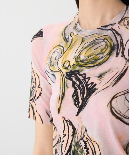 JNBY（ジェーエヌビーワイ）の「Floral Sheer Fit Top / シアーフィットトップス（Tシャツ/カットソー・レディース・ピンク/イエロー・36/38/40）」の4枚目の写真