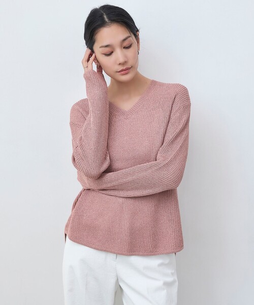 ICB（アイシービー）の「【洗える】 ペーパーブレンドシャインニット Vネックプルオーバー（ニット/セーター・レディース・オールドローズ系/ダルブルー系/ライトイエロー系/黄土色系/グレー系・X-SMALL/SMALL）」の5枚目の写真