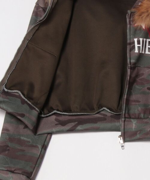 XU(エックスユー)の「【Never mind the XU】camouflage fur hood zipup hoodie / 【ネバーマインド ザ エックスユー】カモフラージュファーフードジップアップパーカー(パーカー・レディース・カモフラージュ・ONE SIZE)」の2枚目の写真
