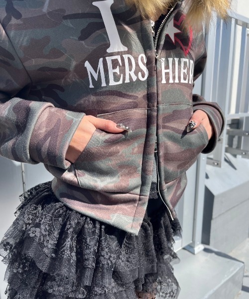 XU(エックスユー)の「【Never mind the XU】camouflage fur hood zipup hoodie / 【ネバーマインド ザ エックスユー】カモフラージュファーフードジップアップパーカー(パーカー・レディース・カモフラージュ・ONE SIZE)」の13枚目の写真