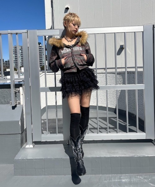 XU(エックスユー)の「【Never mind the XU】camouflage fur hood zipup hoodie / 【ネバーマインド ザ エックスユー】カモフラージュファーフードジップアップパーカー(パーカー・レディース・カモフラージュ・ONE SIZE)」の8枚目の写真