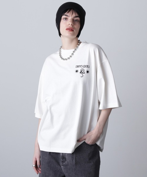 ROSE BUD(ローズバッド)の「(GENE HEAVENS)DEL SOL EMBROIDERED H/S TEE(Tシャツ/カットソー・レディース・ブラック/ブラウン/ホワイト・ONE SIZE)」の1枚目の写真