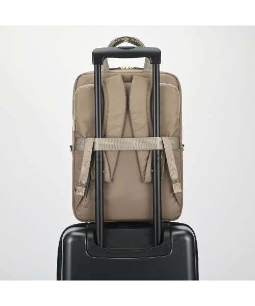 ace.(エース)の「【ace. GENE/エースジーン】 フィッテム ビジネスリュック 15L レディースビジネス A4(バックパック/リュック・レディース・チャコール/ベージュ/ブラック/ネイビー・FREE)」の19枚目の写真