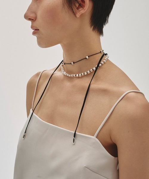 TODAYFUL(トゥデイフル)の「TODAYFUL Cord Pearl Choker コードパールチョーカー/12510910(チョーカー・レディース・ブラック・ONE SIZE)」の2枚目の写真
