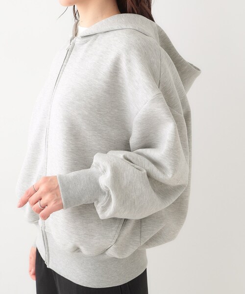 Cutie Blonde(キューティーブロンド)の「季節の変わり目に頼れる ダブルZIPダンボールパーカー(カーディガン/ボレロ・レディース・オフホワイト/ブラック/ライトグレー・00)」の15枚目の写真