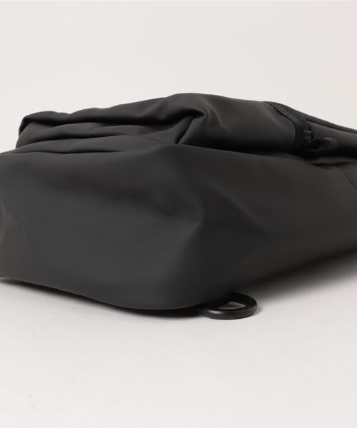THRASHER(スラッシャー)の「THRASHER/スラッシャー ボディバック Sling Bag 軽量 THR-324(ボディバッグ/ウエストポーチ・メンズ・ブラック×ブラック/ブラック×ホワイト・FREE)」の4枚目の写真