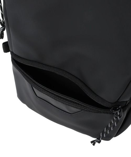 THRASHER(スラッシャー)の「THRASHER/スラッシャー ボディバック Sling Bag 軽量 THR-324(ボディバッグ/ウエストポーチ・メンズ・ブラック×ブラック/ブラック×ホワイト・FREE)」の13枚目の写真