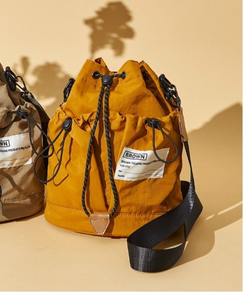 BROWN THEATRE PRODUCTS（ブラウンシアタープロダクツ）の「【SALON de RUBAN / サロン ド ルヴァン】 BROWN THEATRE PRODUCTS 巾着バッグ（ショルダーバッグ・レディース・ライトグレー/ブラック/ベージュ/マスタード・FREE）」の4枚目の写真