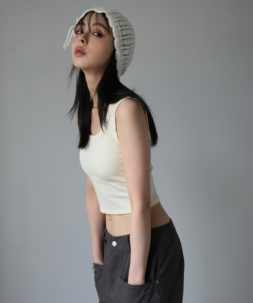 Ulysses(ユリシス)の「【ブラトップ】カップ付きスクエアネックタンクトップ(タンクトップ・レディース・ブラック/グレー/オフホワイト/グリーン/ブラウン・M/L)」の8枚目の写真