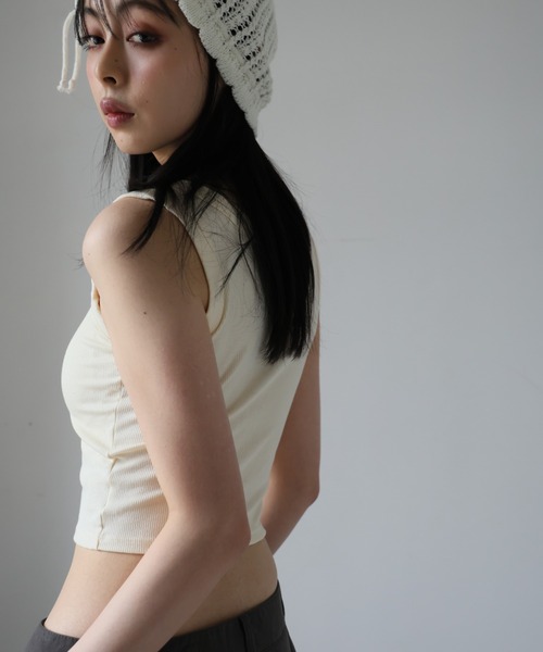 Ulysses(ユリシス)の「【ブラトップ】カップ付きスクエアネックタンクトップ(タンクトップ・レディース・ブラック/グレー/オフホワイト/グリーン/ブラウン・M/L)」の9枚目の写真