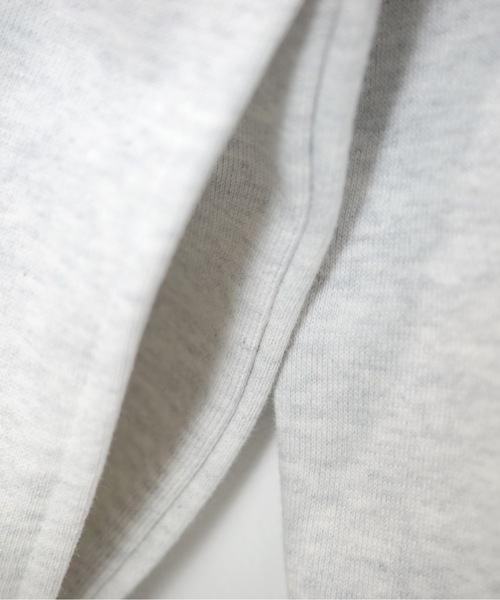 COMMON BASE(コモンベース)の「BLANK B SWEATSHIRT | COMMON BASE(スウェット・メンズ・ブラック/杢グレー/ライトイエロー/スモークピンク・MEDIUM/LARGE/X-LARGE)」の14枚目の写真