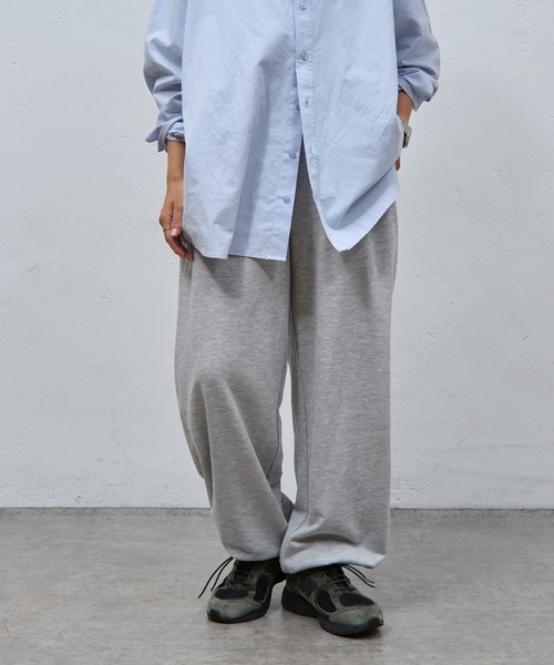 COLONY 2139（コロニートゥーワンスリーナイン）の「ポケット刺繍スウェットパンツ（スウェットパンツ・レディース・グレー・FREE）」の2枚目の写真