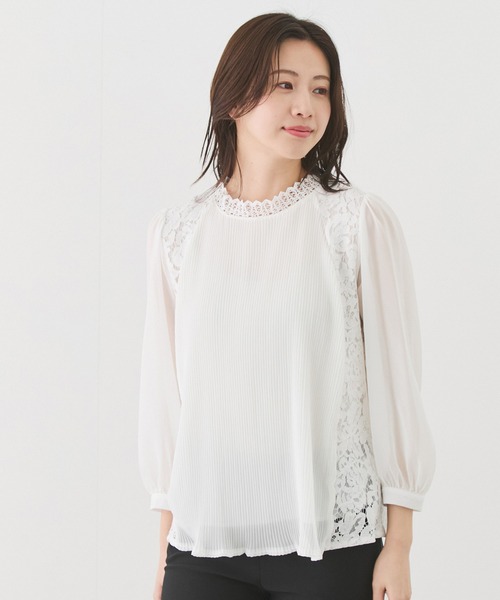 Jayro(ジャイロ)の「レースプリーツハイネックプルオーバー(シャツ/ブラウス・レディース・ホワイト/ラベンダー/ブラック/サックスブルー/グレー・M)」の1枚目の写真