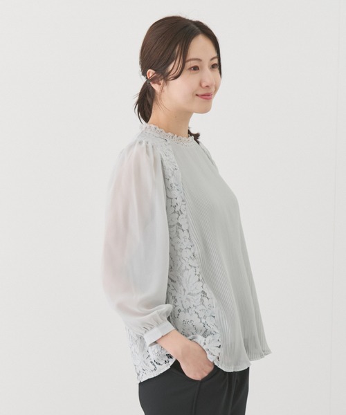 Jayro(ジャイロ)の「レースプリーツハイネックプルオーバー(シャツ/ブラウス・レディース・ホワイト/ラベンダー/ブラック/サックスブルー/グレー・M)」の14枚目の写真