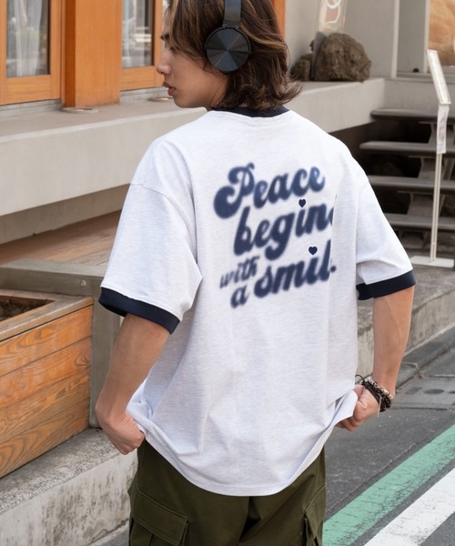 WEGO(ウィゴー)の「WEGO/アクセ付きリンガーグラフィックT(Tシャツ/カットソー・メンズ・ブラック/アッシュグレー/ホワイト・LARGE/MEDIUM)」の1枚目の写真