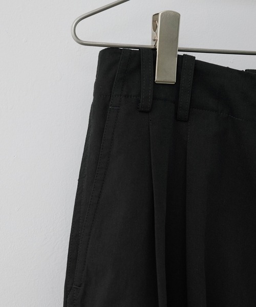 WYM LIDNM(ウィム バイ リドム)の「HIGH COUNT COTTON WIDE FLARE SLACKS(スラックス・メンズ・チャコールグレー/オリーブ系・S/M/L)」の20枚目の写真