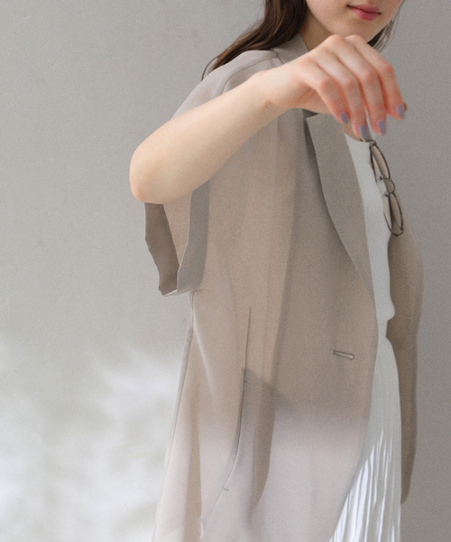 La TOTALITE(ラトータリテ)の「【洗える】シアーハーフスリーブジャケット(テーラードジャケット・レディース・ブラック/ベージュ・FREE)」の15枚目の写真