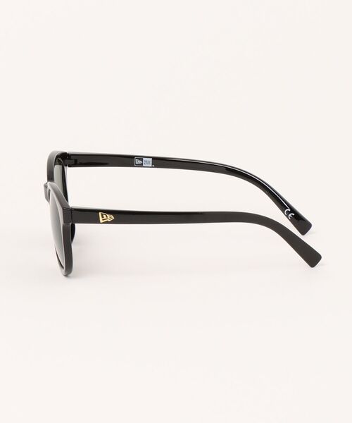 NEW ERA(ニューエラ)の「NEW ERA/ニューエラ サングラス ボストン スクエアレンズ シャイニーブラックフレーム グリーングレーレンズ 14518157(サングラス・メンズ・ブラック×グレー・FREE)」の2枚目の写真