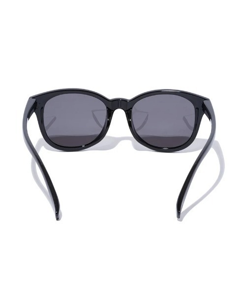 NEW ERA(ニューエラ)の「NEW ERA/ニューエラ サングラス ボストン スクエアレンズ シャイニーブラックフレーム グリーングレーレンズ 14518157(サングラス・メンズ・ブラック×グレー・FREE)」の9枚目の写真