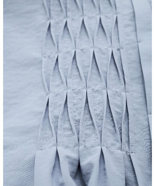 VIS(ビス)の「【接触冷感/洗える】気流染めスモッキングブラウス(シャツ/ブラウス・レディース・サックスブルー/ブラック/ピンク/オフホワイト/イエロー・FREE)」の13枚目の写真