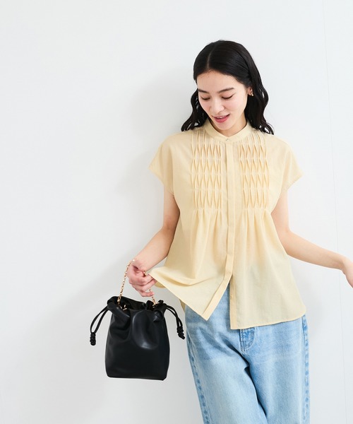 VIS(ビス)の「【接触冷感/洗える】気流染めスモッキングブラウス(シャツ/ブラウス・レディース・サックスブルー/ブラック/ピンク/オフホワイト/イエロー・FREE)」の11枚目の写真