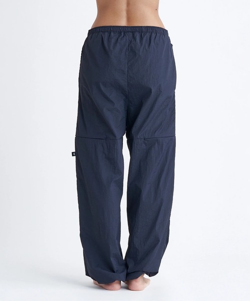 ROXY（ロキシー）の「【ROXY/ロキシー】24SS MY OASIS PANTS/ベンチレーション付きシャリ感ドローコード付きナイロンパンツ（その他パンツ・レディース・グリーン/ブラック/レッド・MEDIUM/LARGE）」の9枚目の写真