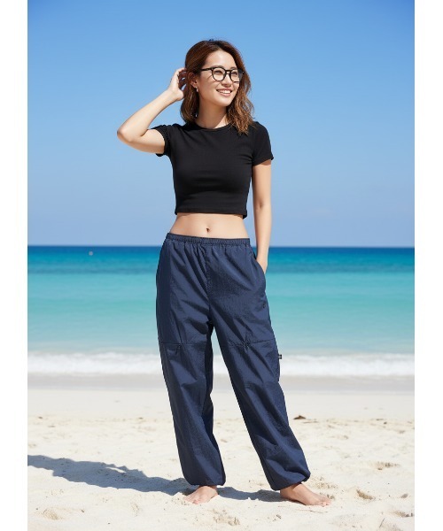 ROXY(ロキシー)の「【ROXY/ロキシー】24SS MY OASIS PANTS/ベンチレーション付きシャリ感ドローコード付きナイロンパンツ(その他パンツ・レディース・グリーン/ブラック/レッド・MEDIUM/LARGE)」の8枚目の写真
