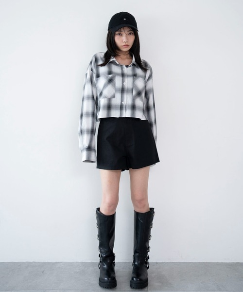 WEGO(ウィゴー)の「WEGO/デニムショートパンツ(デニムパンツ・レディース・ブラック/ブラック系その他/コバルトブルー/ライトインディゴブルー/ブラック系・X-SMALL/SMALL/MEDIUM/LARGE)」の7枚目の写真