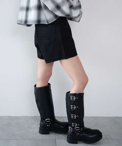 WEGO(ウィゴー)の「WEGO/デニムショートパンツ(デニムパンツ・レディース・ブラック/ブラック系その他/コバルトブルー/ライトインディゴブルー/ブラック系・X-SMALL/SMALL/MEDIUM/LARGE)」の11枚目の写真