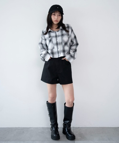 WEGO(ウィゴー)の「WEGO/デニムショートパンツ(デニムパンツ・レディース・ブラック/ブラック系その他/コバルトブルー/ライトインディゴブルー/ブラック系・X-SMALL/SMALL/MEDIUM/LARGE)」の8枚目の写真
