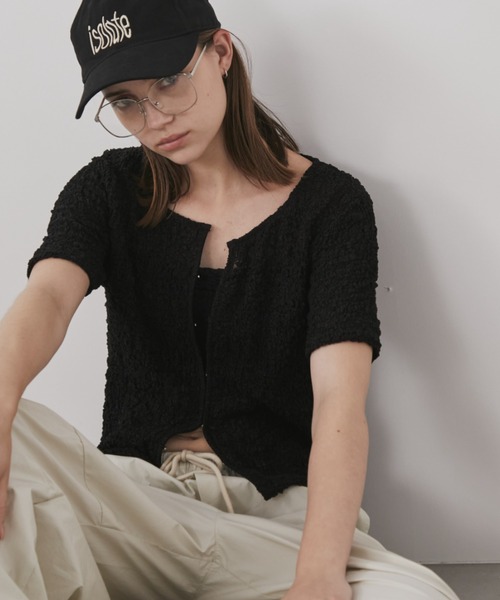 Auntie Rosa Holiday(アンティローザホリデー)の「フロントホックシャーリングカーディガン(カーディガン/ボレロ・レディース・アイボリー/ブラック・FREE)」の16枚目の写真