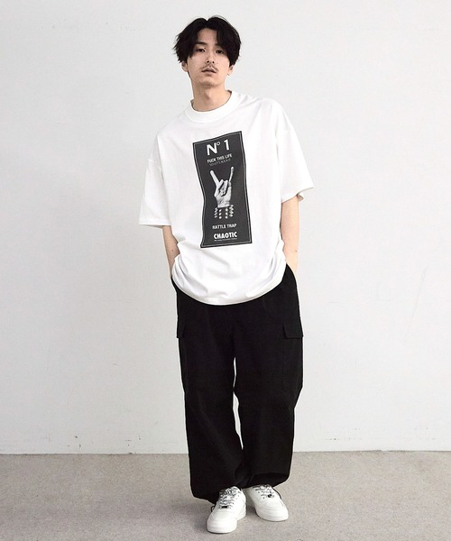 RATTLE TRAP(ラトルトラップ)の「【CHAOTIC】別注メロイックサインプリントオーバーサイズTシャツ(Tシャツ/カットソー・メンズ・ブラック/ホワイト・M/L/LL)」の4枚目の写真