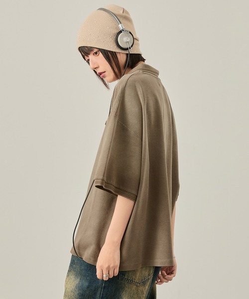 Snap club(スナップクラブ)の「【Snap club】ヴィンテージ加工 パウダーブリーチ メタルプレート半袖ポロシャツ(ポロシャツ・レディース・ブラック/サックスブルー/ブラウン/レッド・M/L)」の7枚目の写真