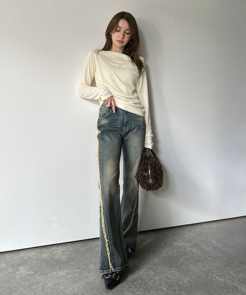 mily bilet(ミウィビレット)の「【mily bilet】アシメデザインで美しく。シェルボタン使いドレープカットソー(長袖)(Tシャツ/カットソー・レディース・ブラック/アイボリー/レッド/オートミール・LARGE/MEDIUM/SMALL/X-LARGE)」の11枚目の写真