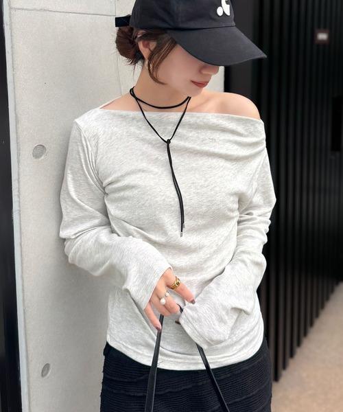 mily bilet(ミウィビレット)の「【mily bilet】アシメデザインで美しく。シェルボタン使いドレープカットソー(長袖)(Tシャツ/カットソー・レディース・ブラック/アイボリー/レッド/オートミール・LARGE/MEDIUM/SMALL/X-LARGE)」の20枚目の写真