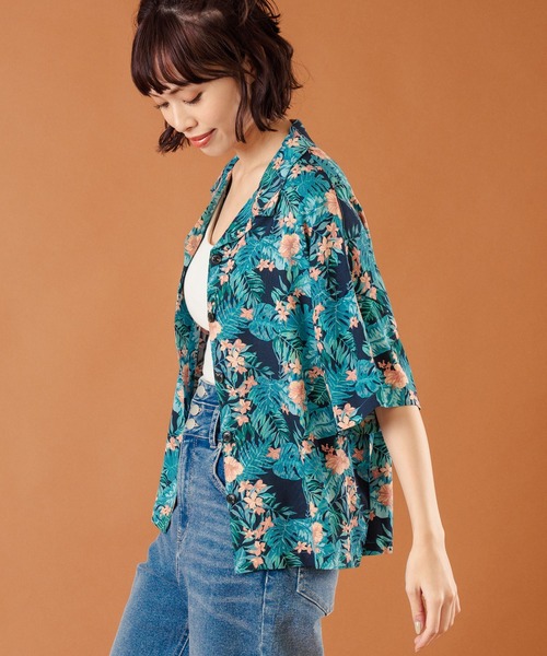 anap mimpi（アナップミンピ）の「ボタニカル柄 レーヨン 開襟 半袖 シャツ【セットアップ着用可】（シャツ/ブラウス・レディース・グリーン/ブラック・FREE）」の5枚目の写真