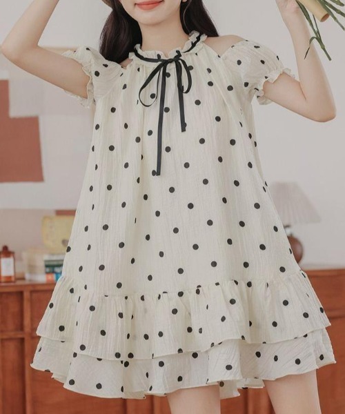 国内配送★REFORMATION★ドット柄ワンピース ❤️Reformation 新作新品 黒 ドットワンピース オシャレ