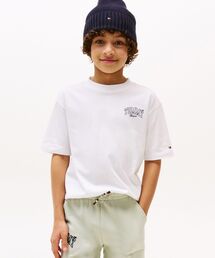 TOMMY HILFIGER | BOYS バーシティグラフィックプリントショートスリーブTシャツ(Tシャツ/カットソー)