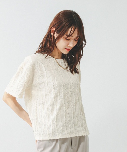 GLOBAL WORK（グローバルワーク）の「Beauteeジャガードプルオーバー半袖/455461（Tシャツ/カットソー・レディース・グレイッシュブルー/アイボリー/ブラック/ダークブラウン/グレイッシュベージュ・MEDIUM/LARGE）」の3枚目の写真